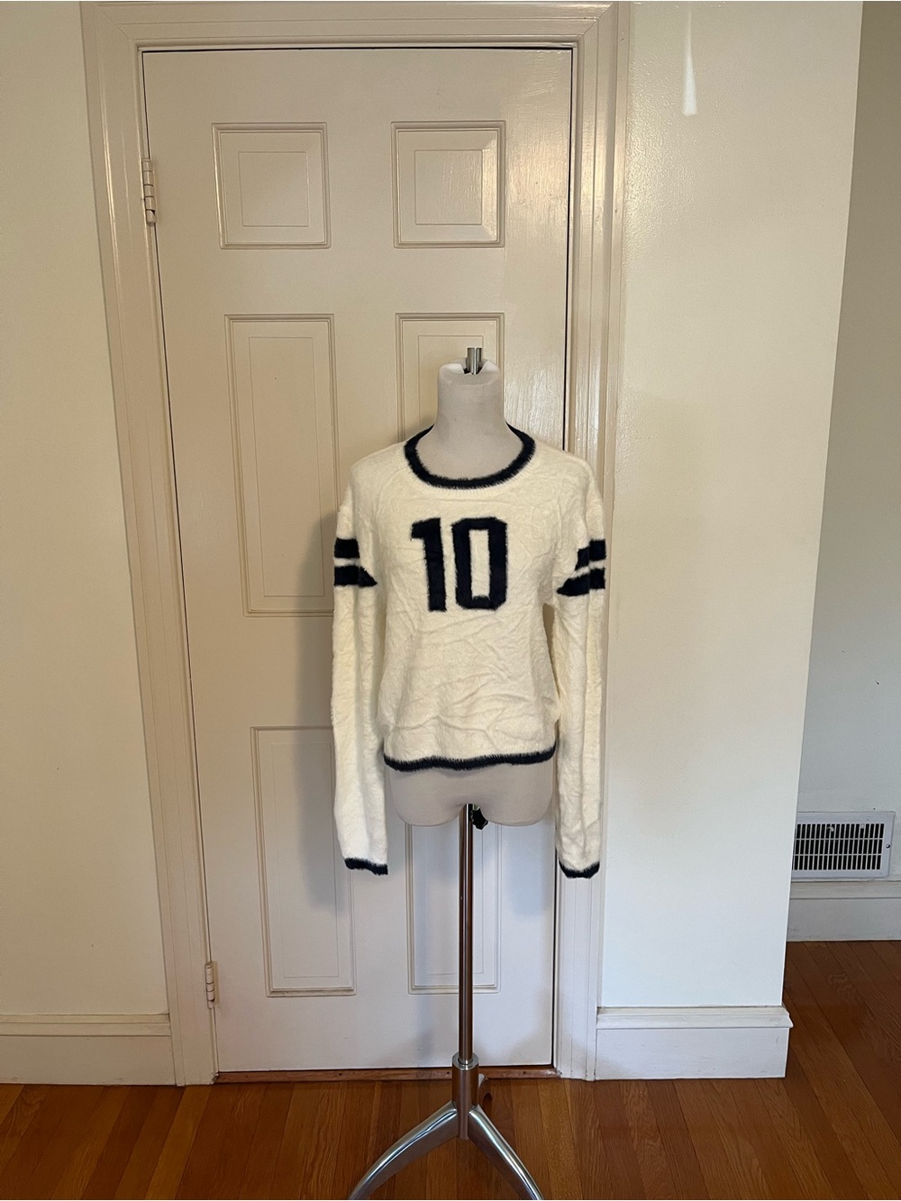NWT For love & lemons founded 10 fuzzy crew neck off white sweater small $149
